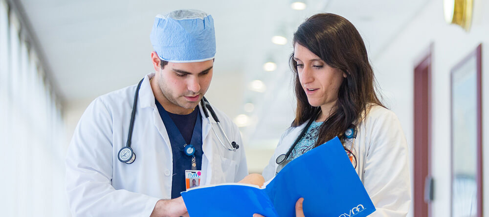 Resident internal medicine physicians