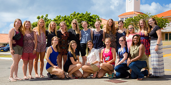 Island Veterinary Scholars group shot