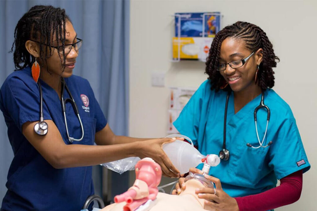 Simulation lab students at SGU